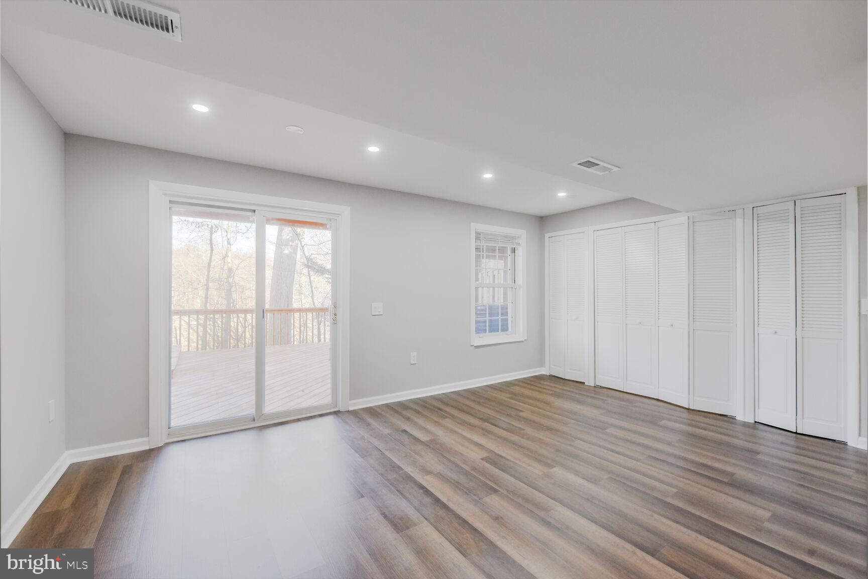 BURKE CENTRE - Residential