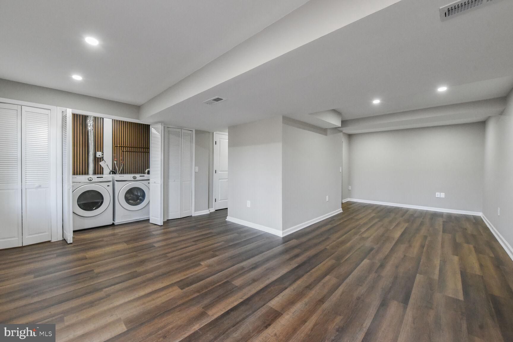 BURKE CENTRE - Residential