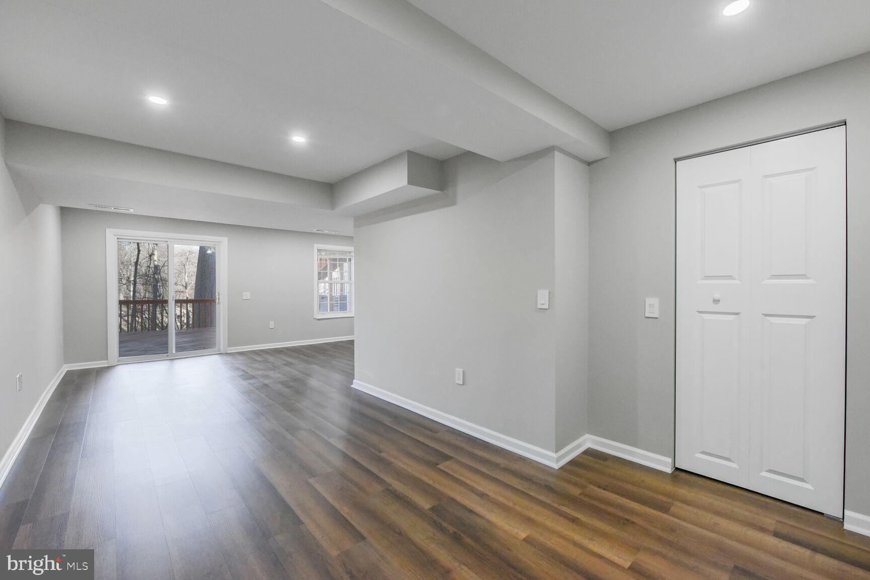 BURKE CENTRE - Residential