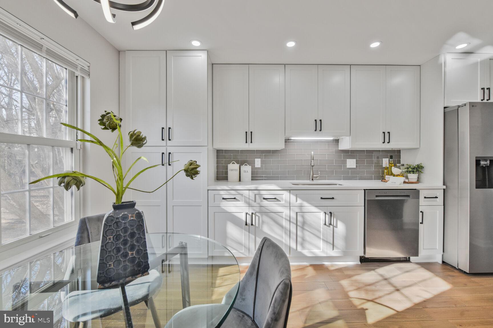 BURKE CENTRE - Residential