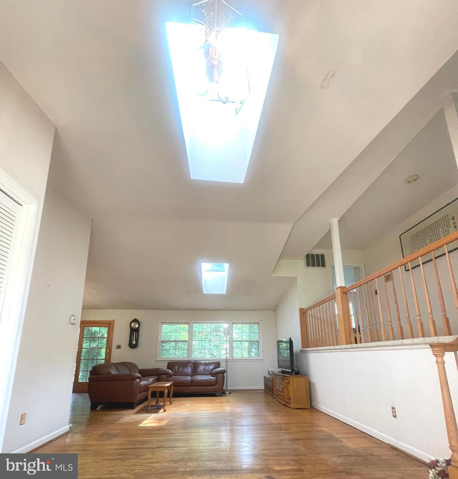 TALL OAKS - Residential