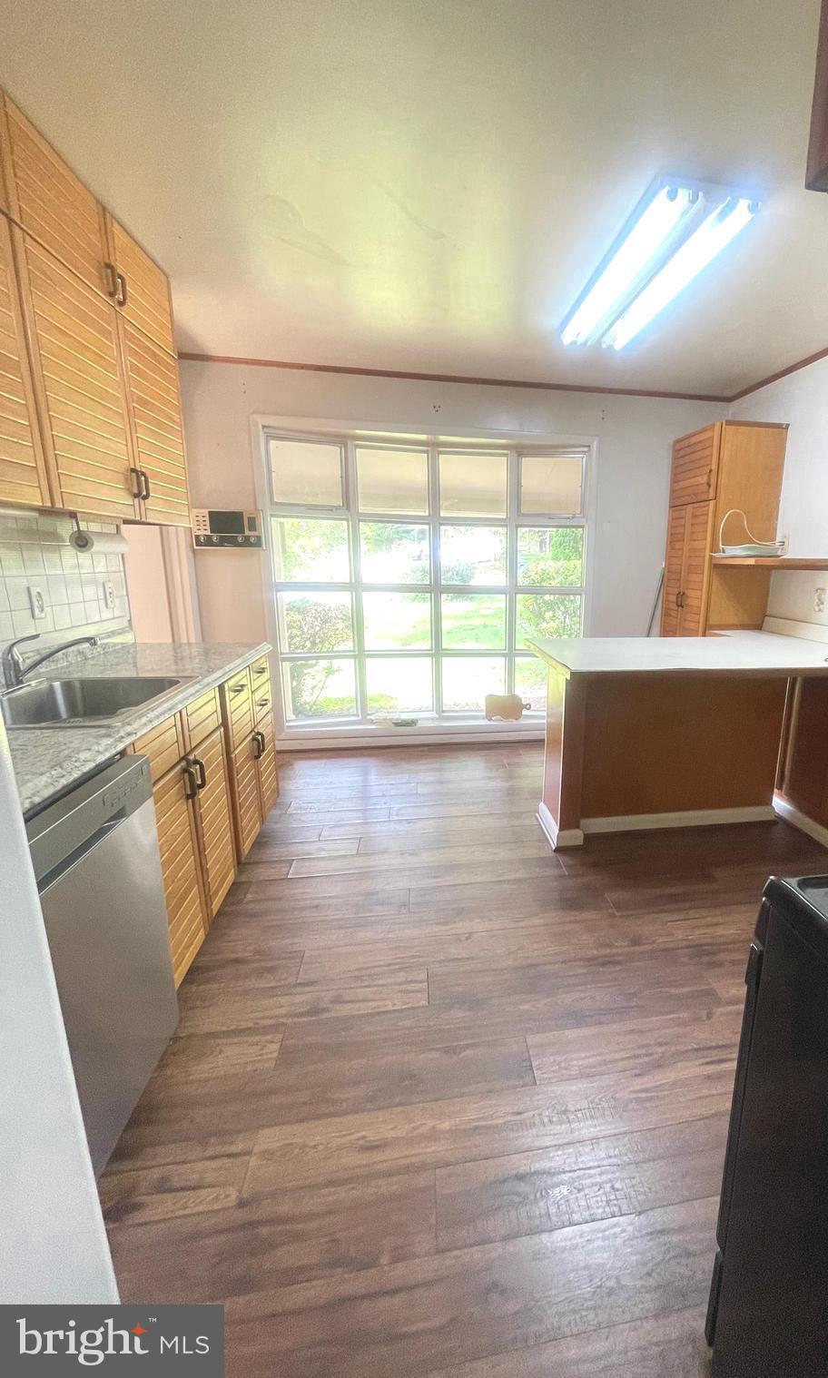 TALL OAKS - Residential