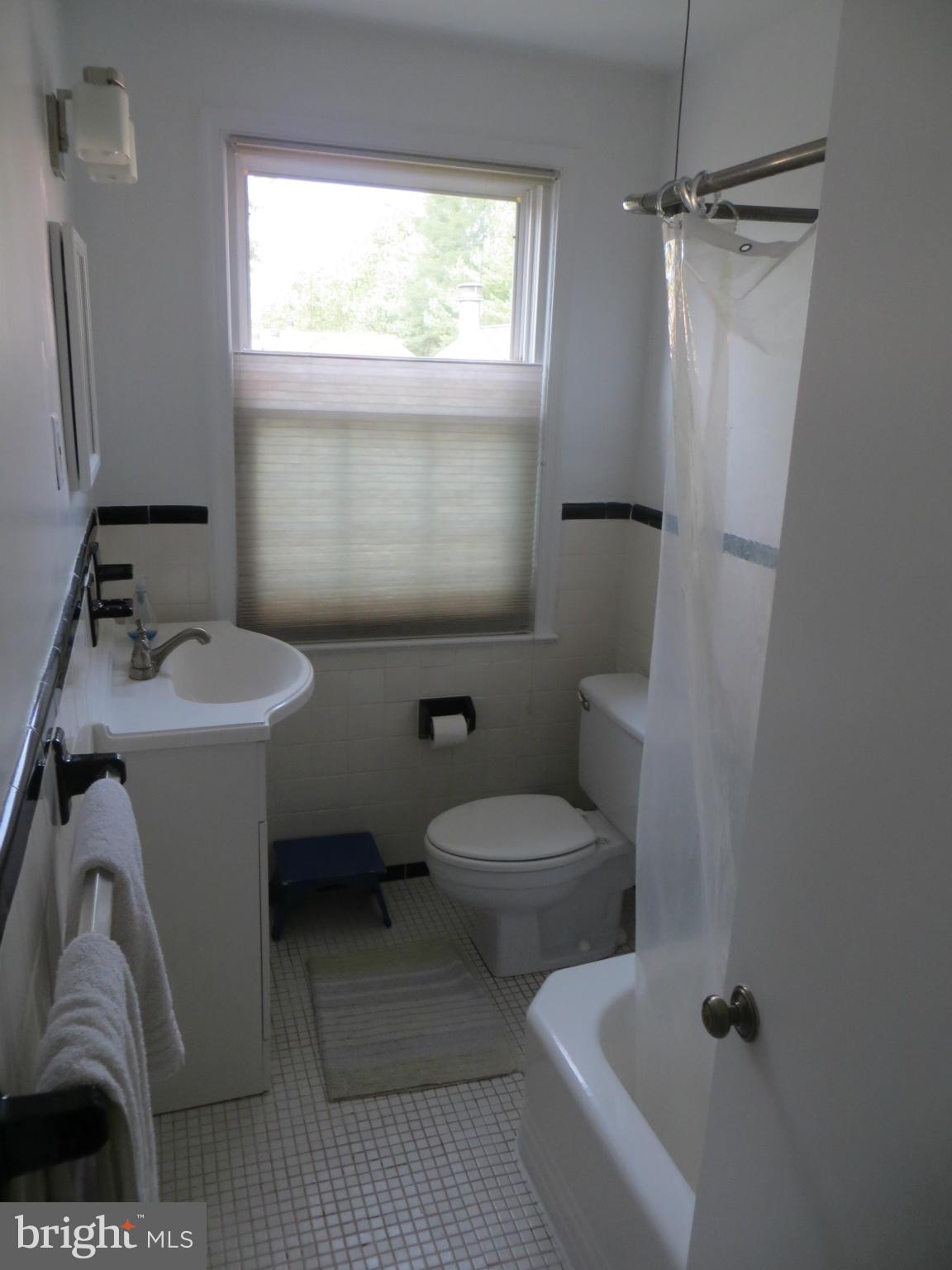 ROCK CREEK GARDENS - Residential Lease