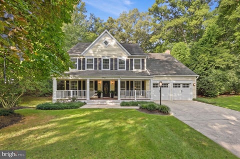 Photo of 11907 Fawn Ridge Lane, RESTON, VA 20194 (MLS # VAFX2339296)