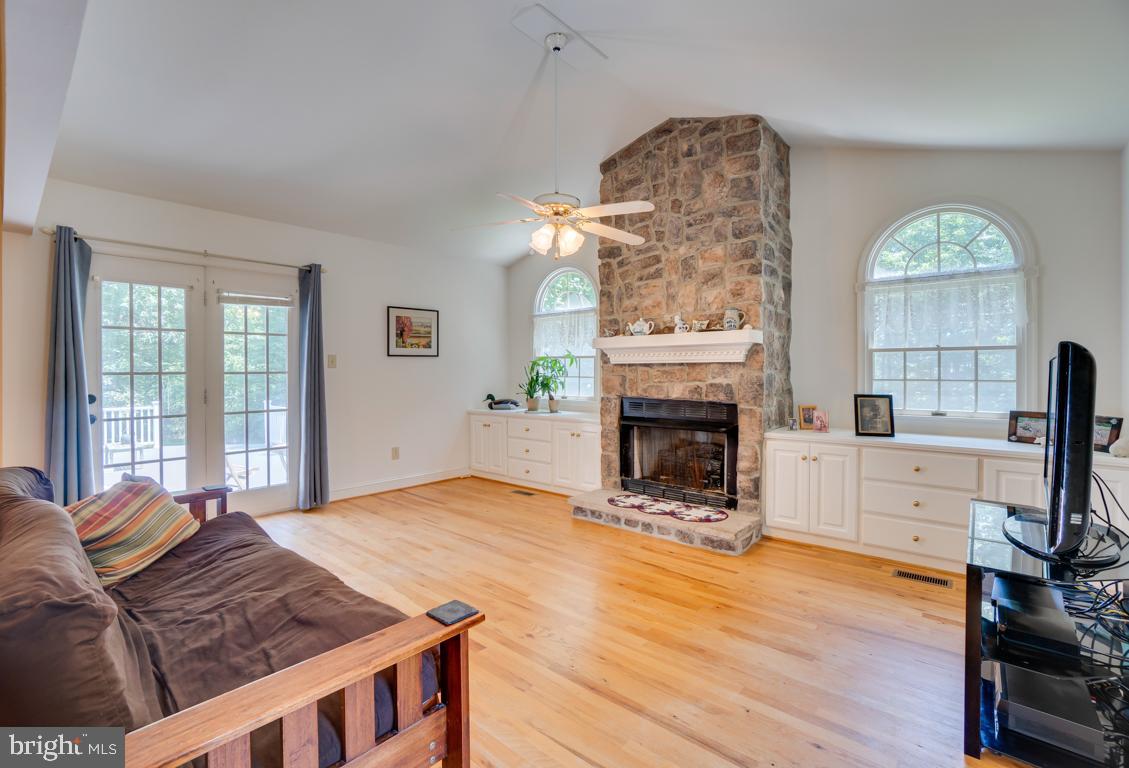 FOX RIDGE - Residential