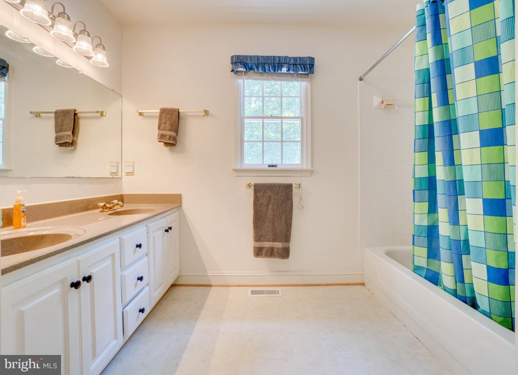 FOX RIDGE - Residential