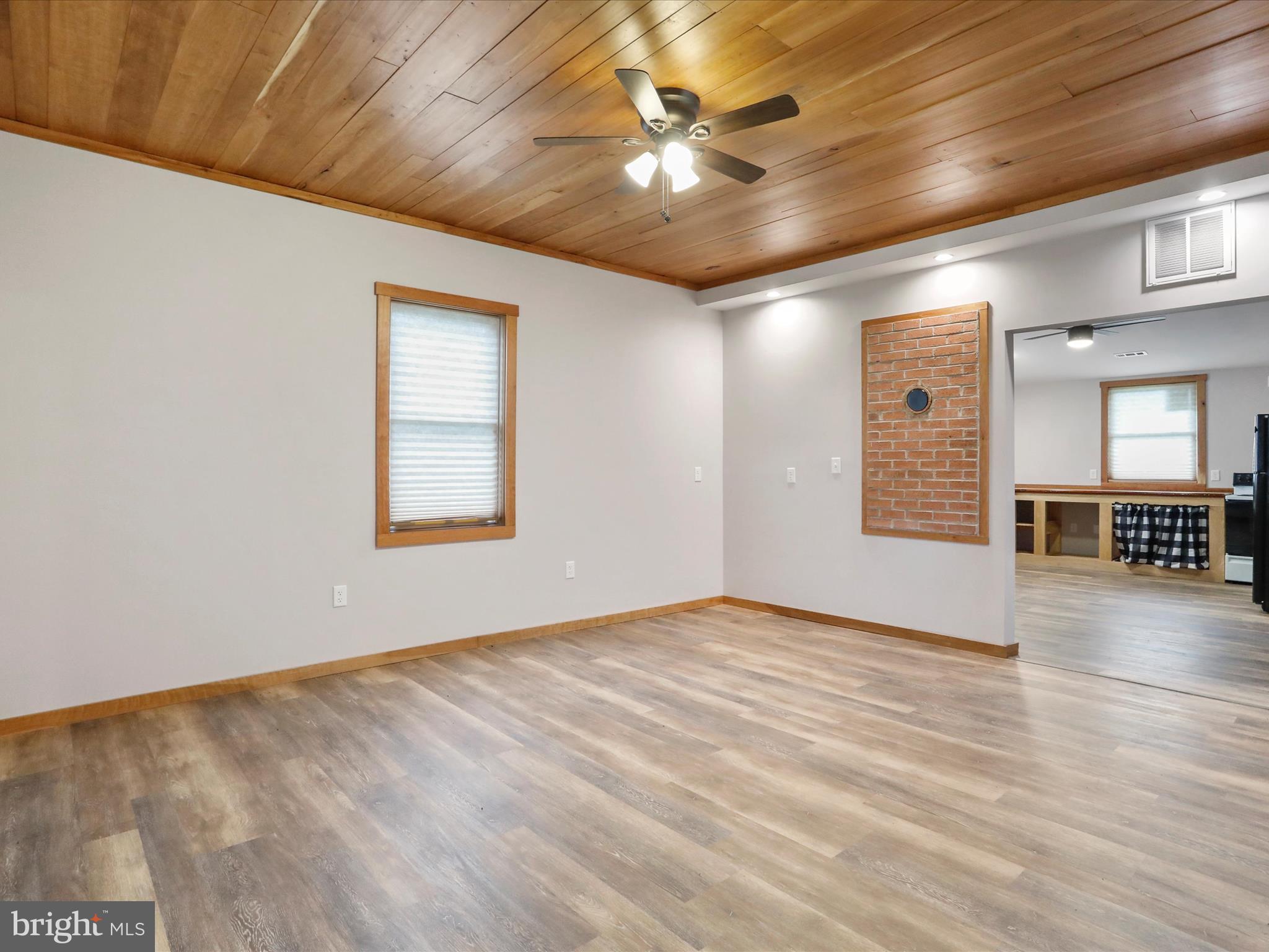 SPRINGFIELD - Residential