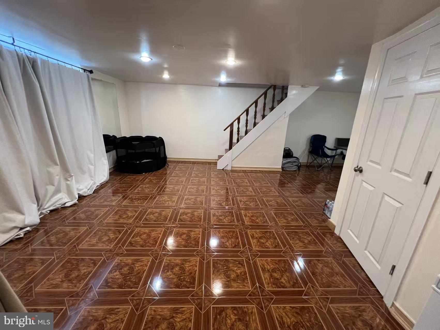 RHAWNHURST - Residential