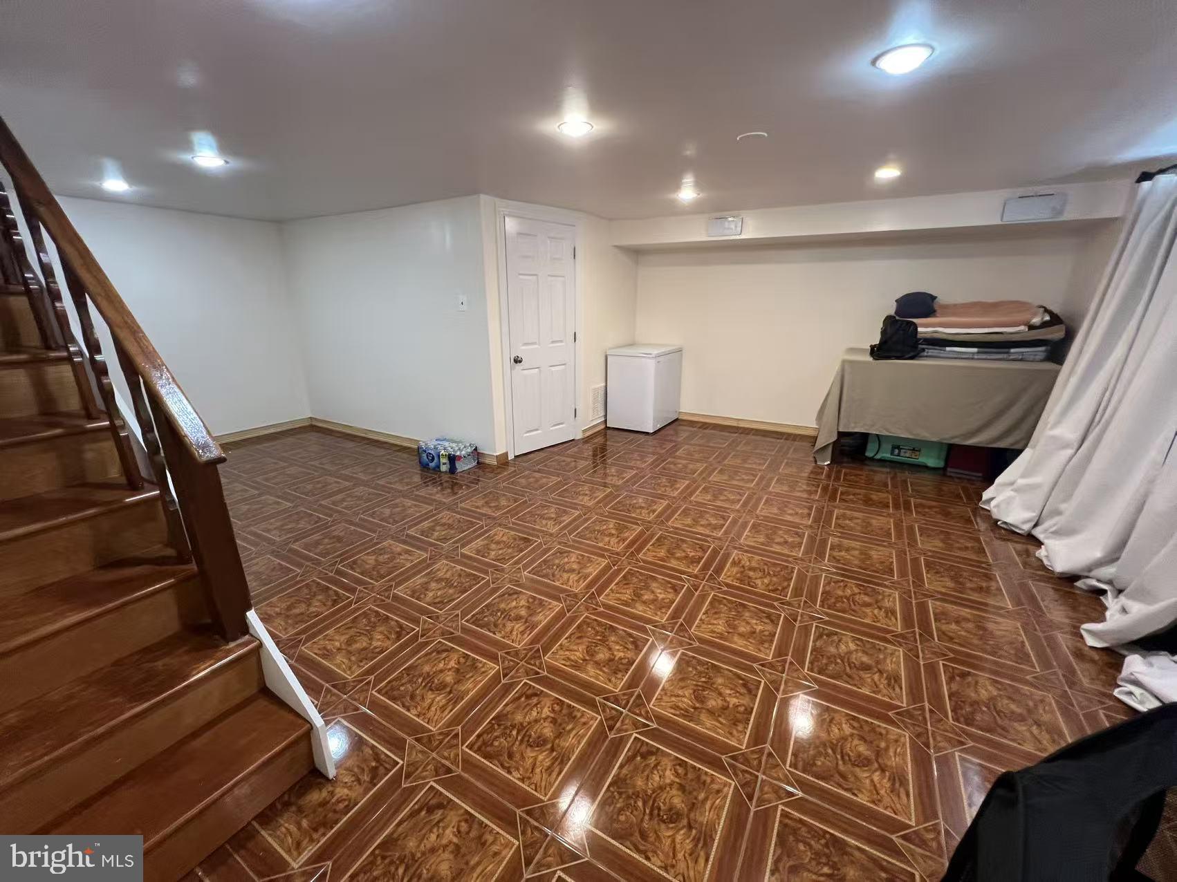 RHAWNHURST - Residential