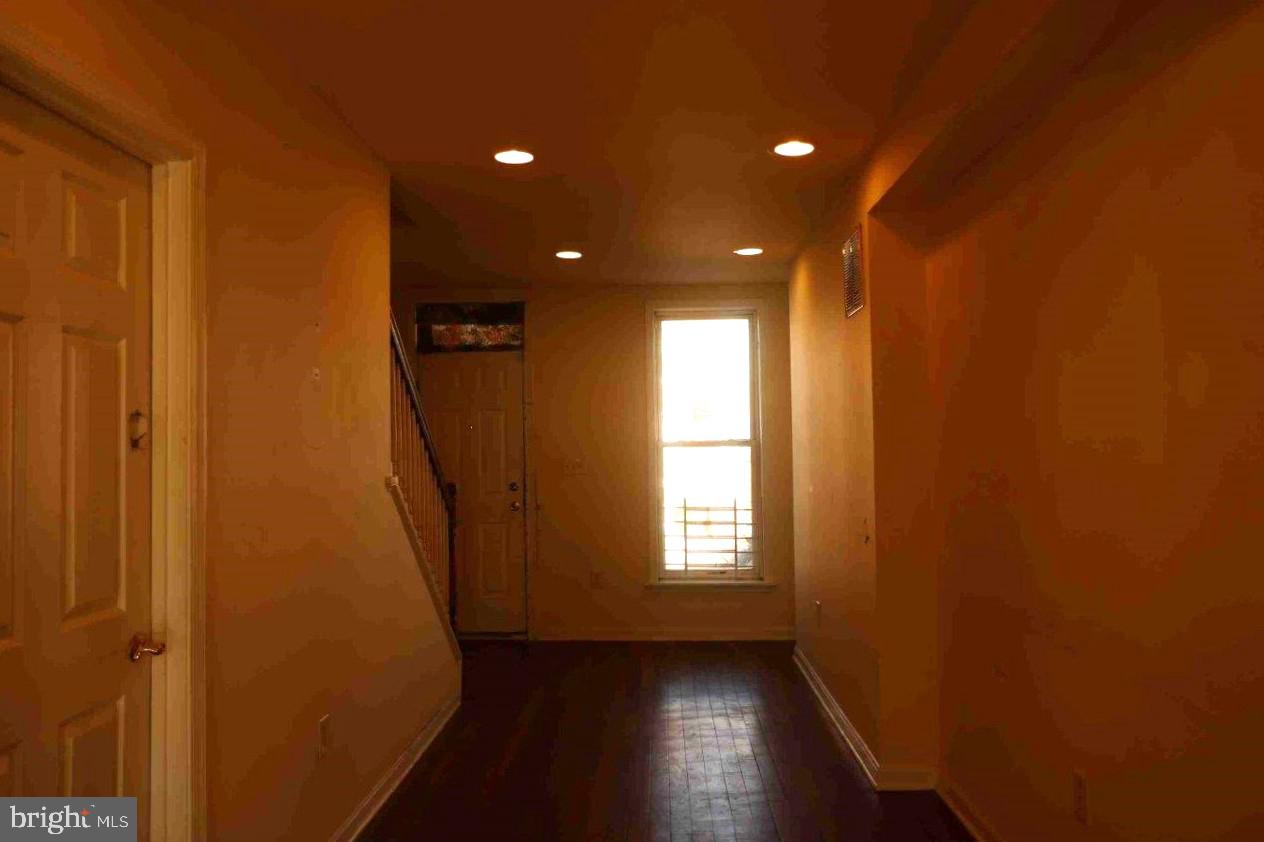 WASHINGTON VILLAGE - Residential