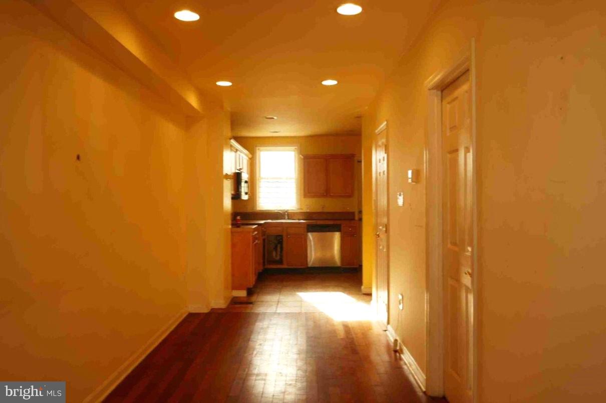 WASHINGTON VILLAGE - Residential