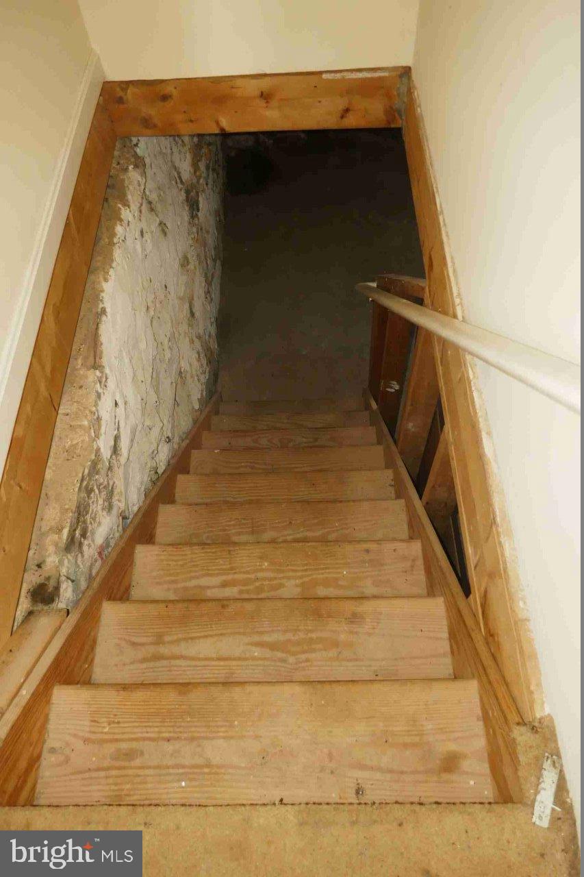 WASHINGTON VILLAGE - Residential