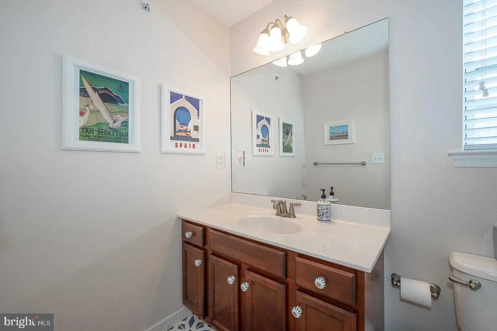 Conshohocken, Pennsylvania 19428, United States, 3 Bedrooms Bedrooms, ,3 BathroomsBathrooms,Residential,Active,161868