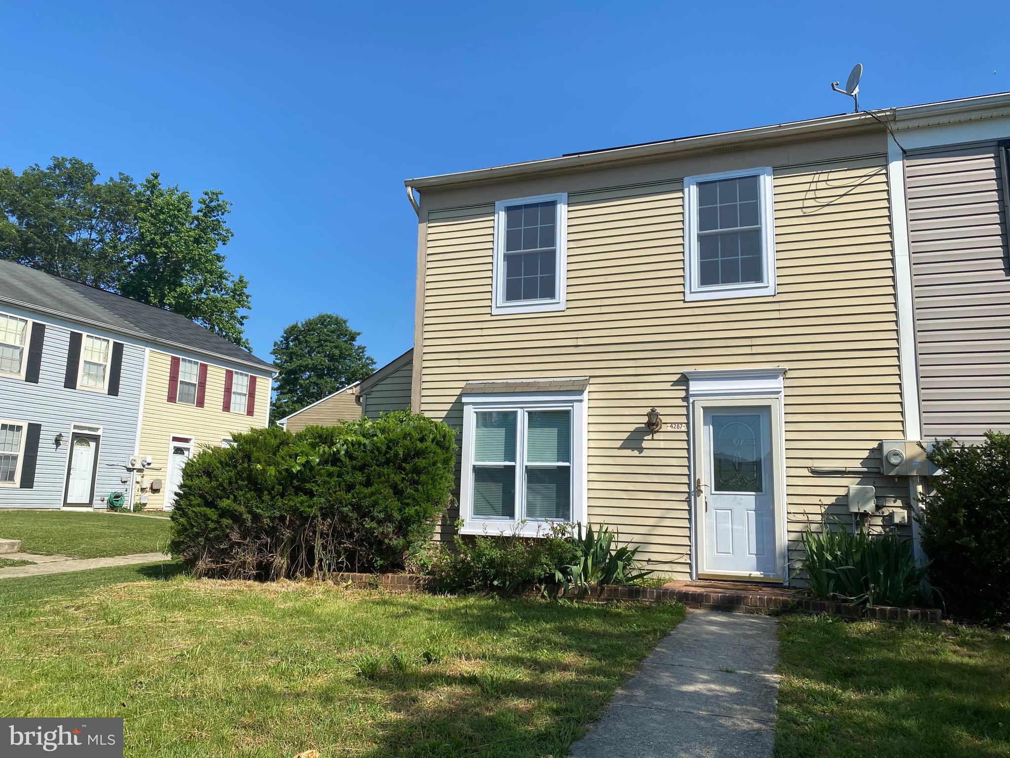 ST CHARLES LANCASTER - Residential Lease