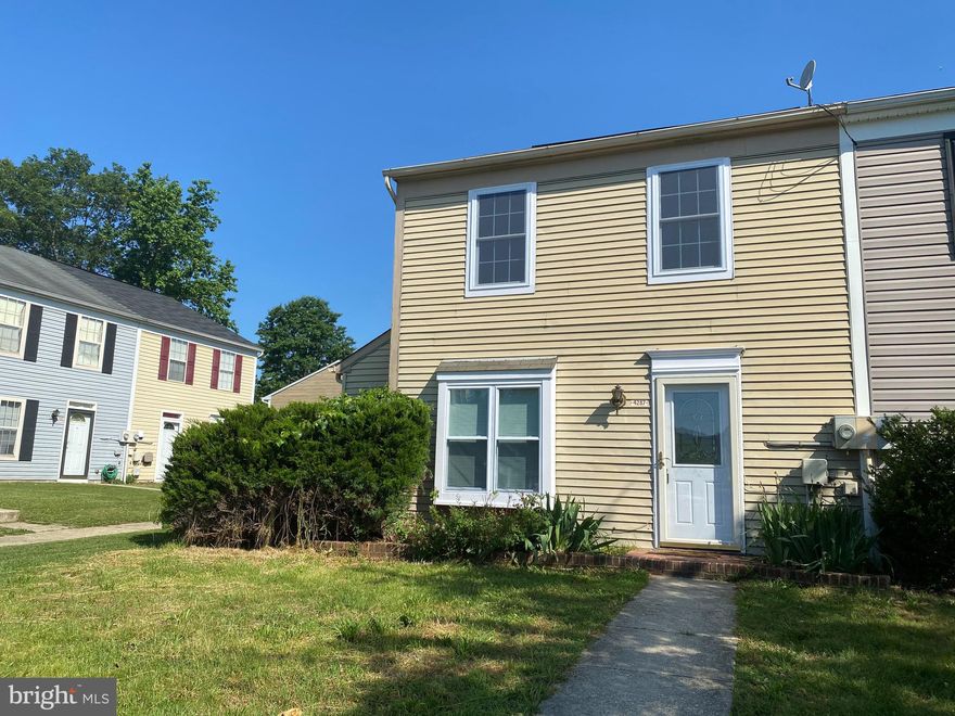 Great location, main bathroom remodeled, new flooring