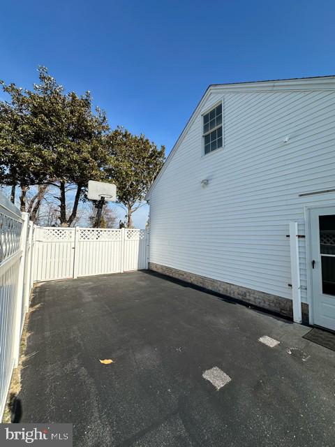 GRANBYS COVE - Residential