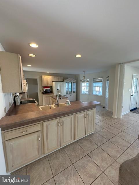 GRANBYS COVE - Residential