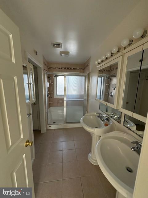 GRANBYS COVE - Residential