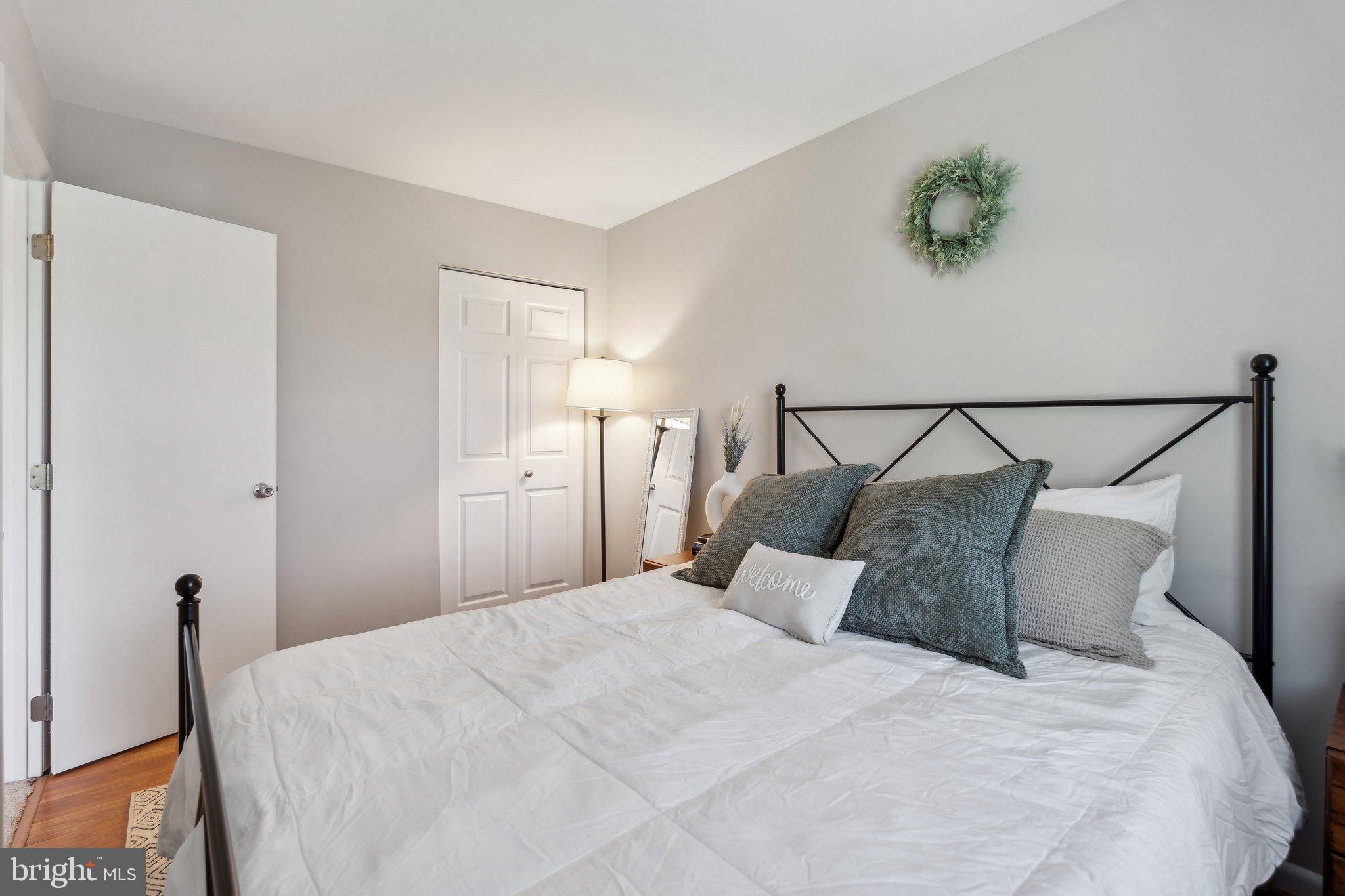 CHIPPENDALE - Residential