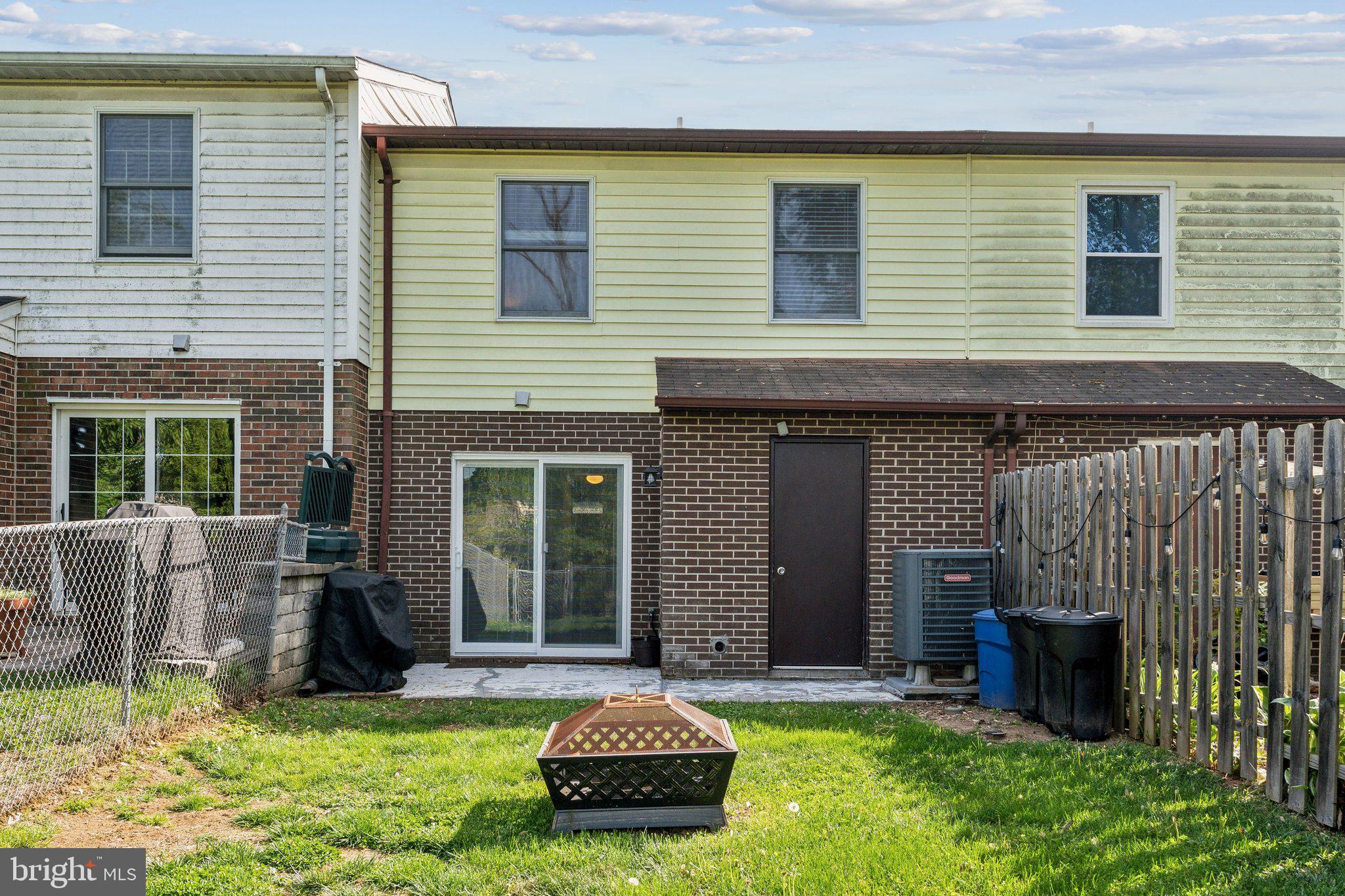 CHIPPENDALE - Residential