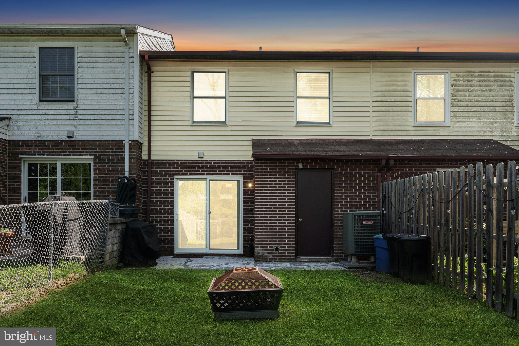 CHIPPENDALE - Residential