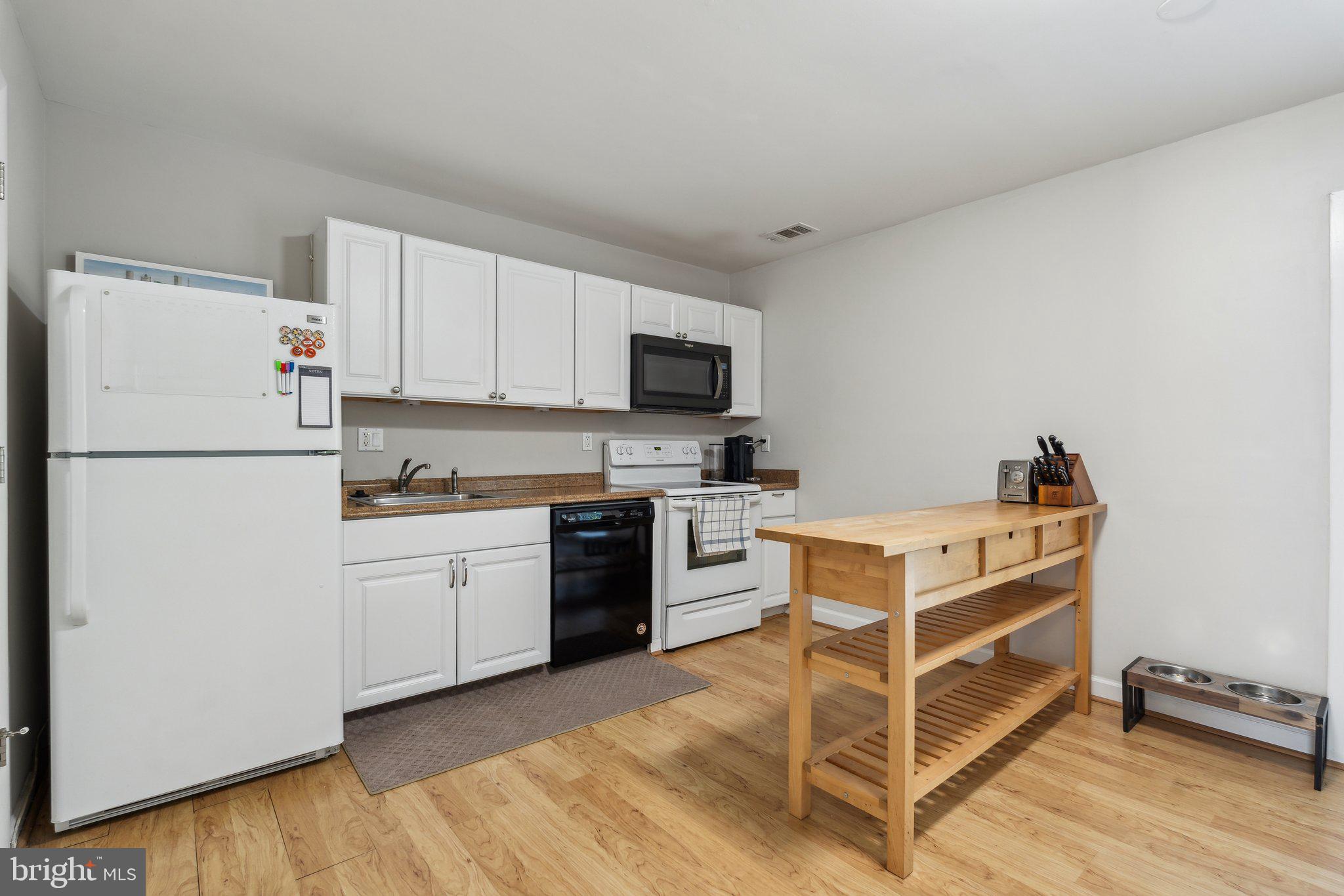 CHIPPENDALE - Residential