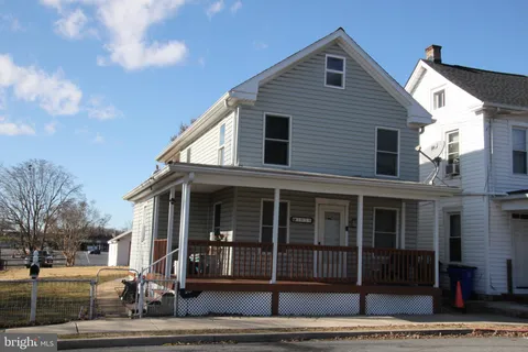 1039 Spruce Street, Hagerstown, MD MLS: MDWA2027346