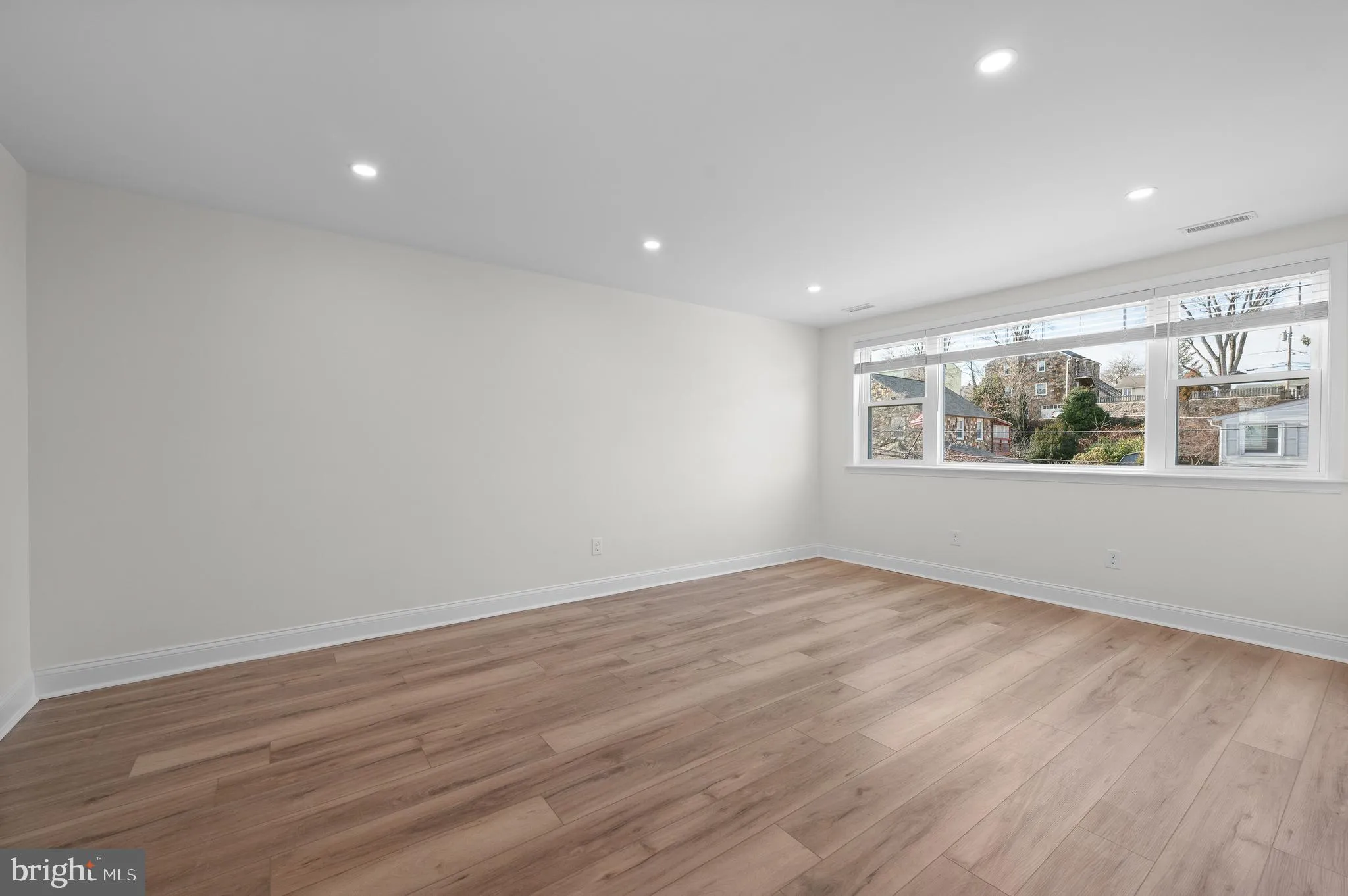 Broomall, Pennsylvania 19008, United States, 2 Bedrooms Bedrooms, ,2 BathroomsBathrooms,Residential,Active,85337