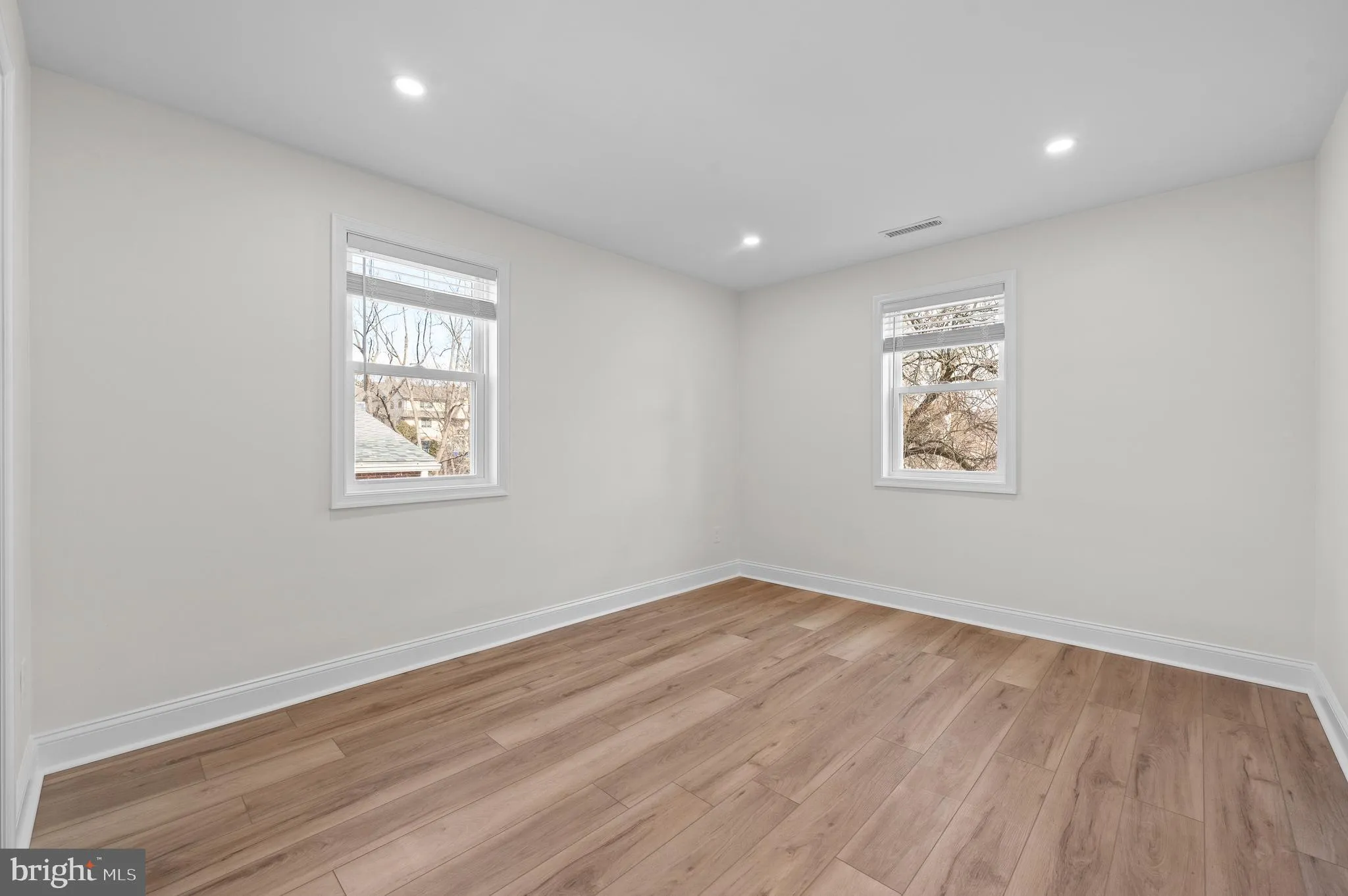 Broomall, Pennsylvania 19008, United States, 2 Bedrooms Bedrooms, ,2 BathroomsBathrooms,Residential,Active,85337