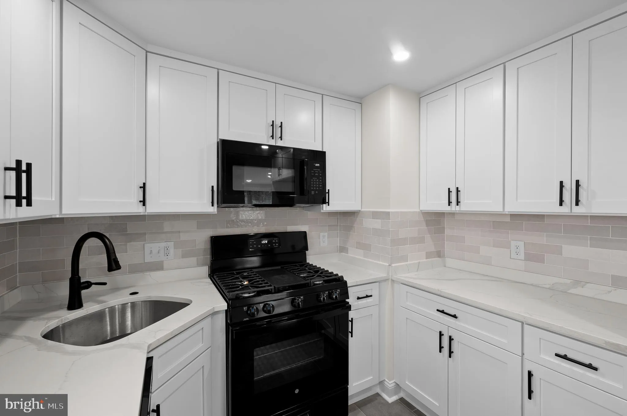 Broomall, Pennsylvania 19008, United States, 2 Bedrooms Bedrooms, ,2 BathroomsBathrooms,Residential,Active,85337