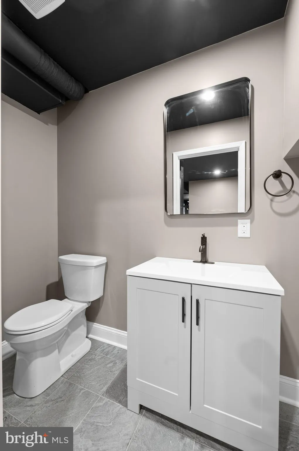 Broomall, Pennsylvania 19008, United States, 2 Bedrooms Bedrooms, ,2 BathroomsBathrooms,Residential,Active,85337