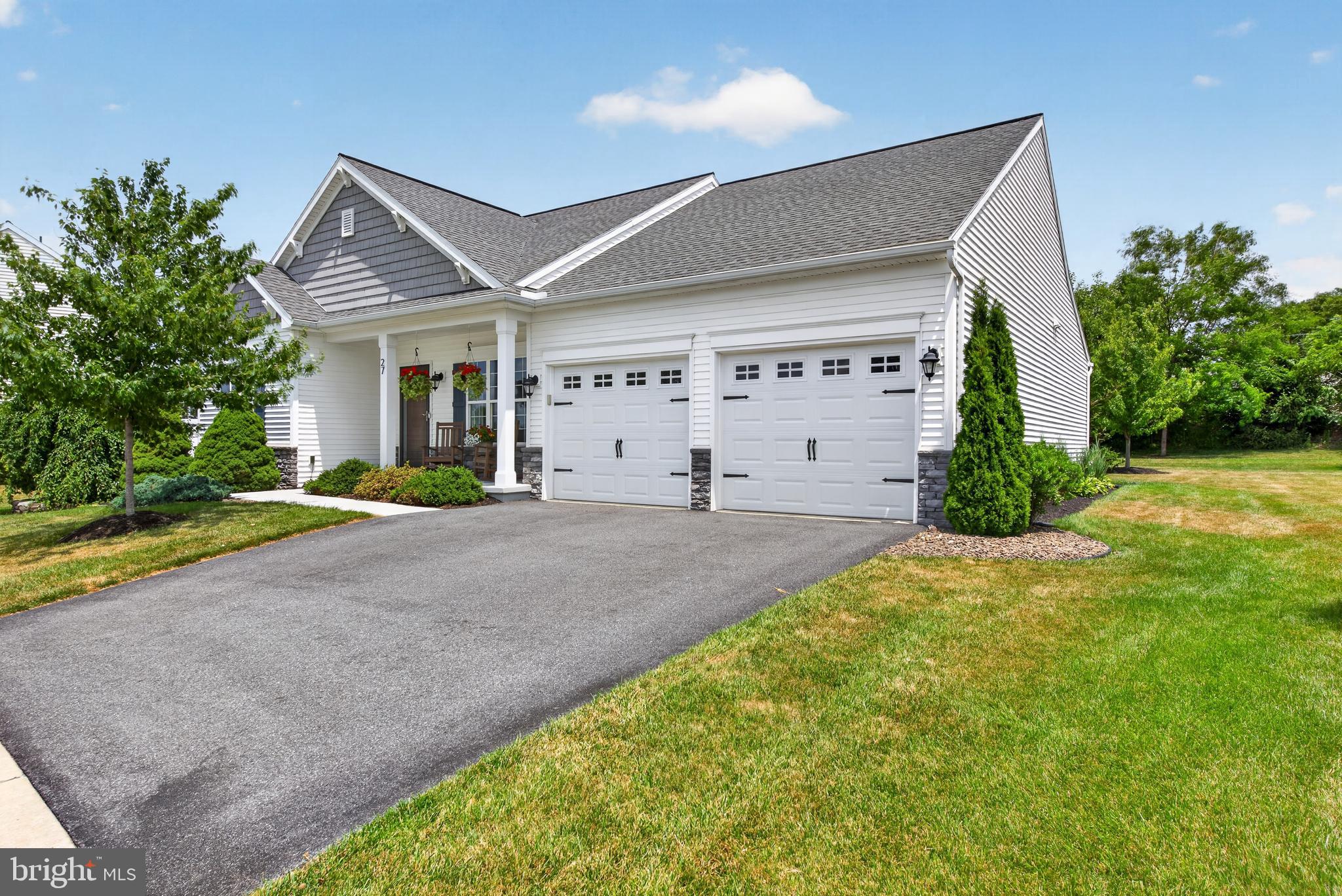 27 FINCH DR