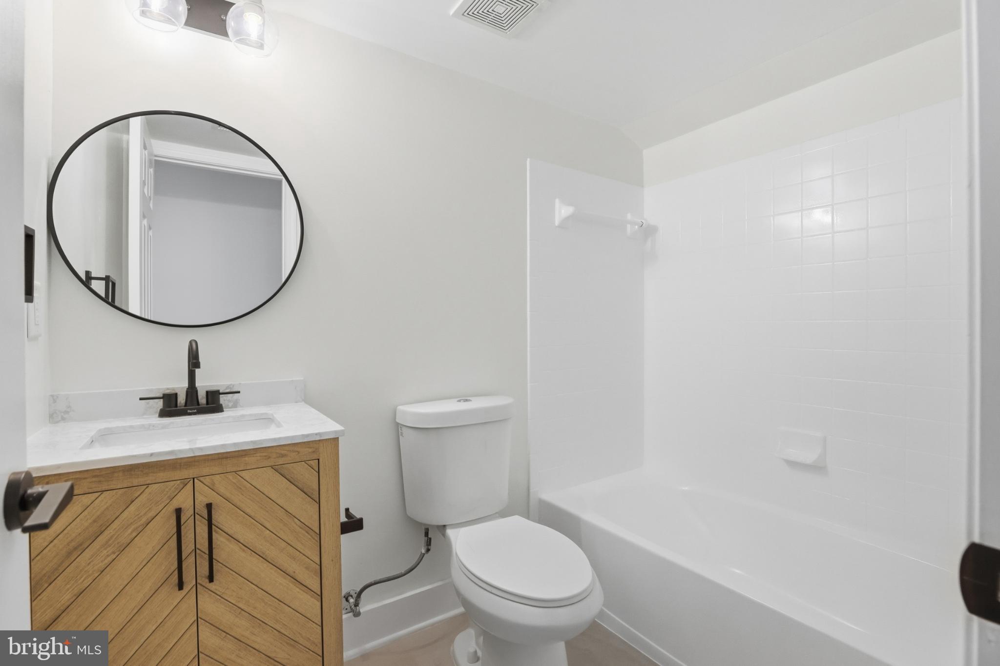 THOMPSON ESTATES - Residential