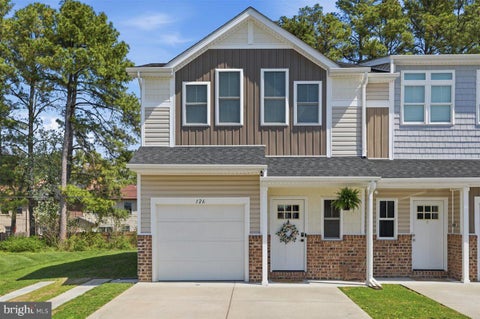 Townhouse For Rent - 126 Stella Court<br/> Frederick County, STEPHENS CITY, VA 22655