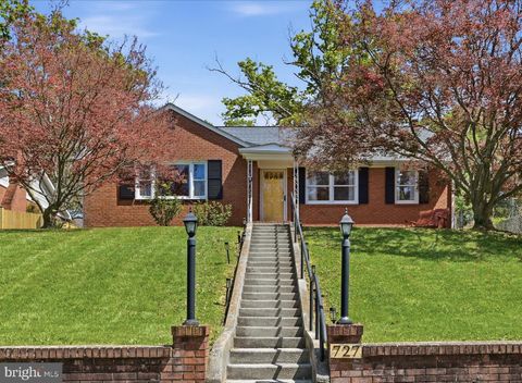 Photo of 727 Morison Street, CHARLES TOWN, WV 25414 (MLS # WVJF2022904)