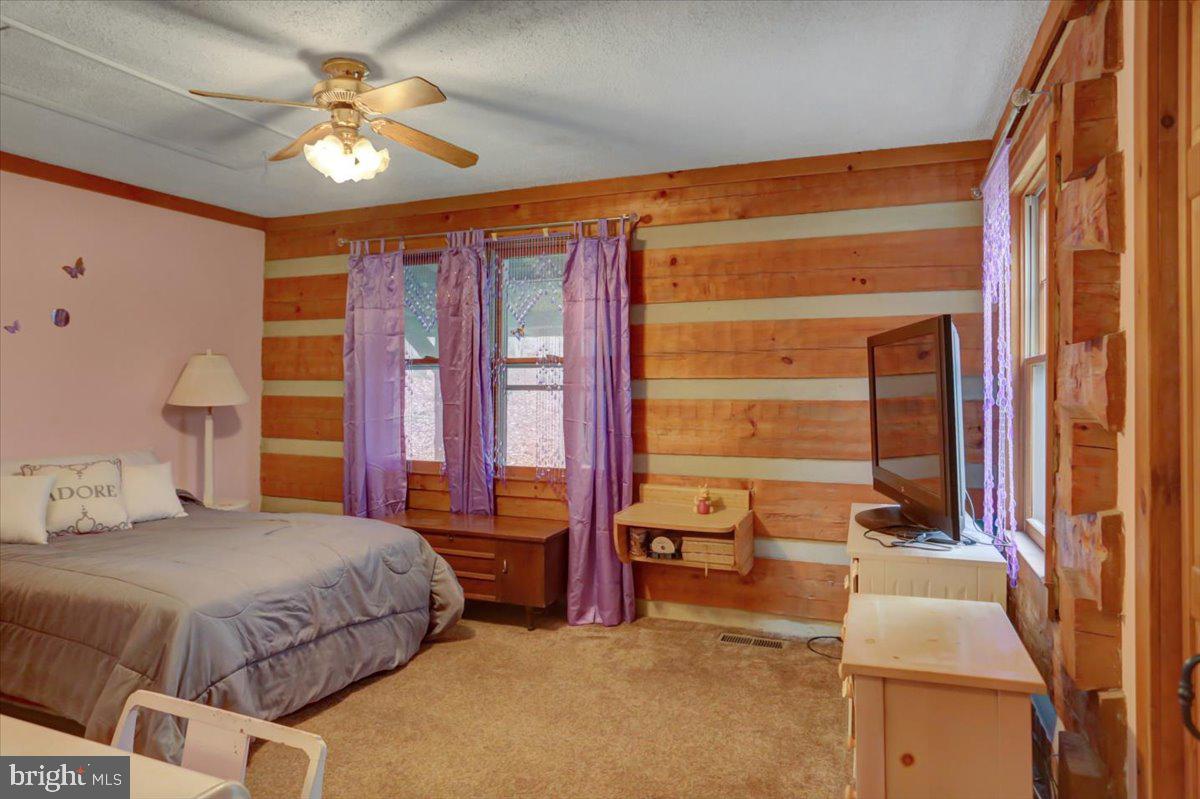 PINEBROOK - Residential