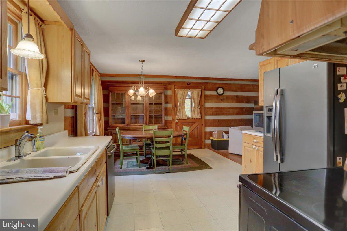 PINEBROOK - Residential