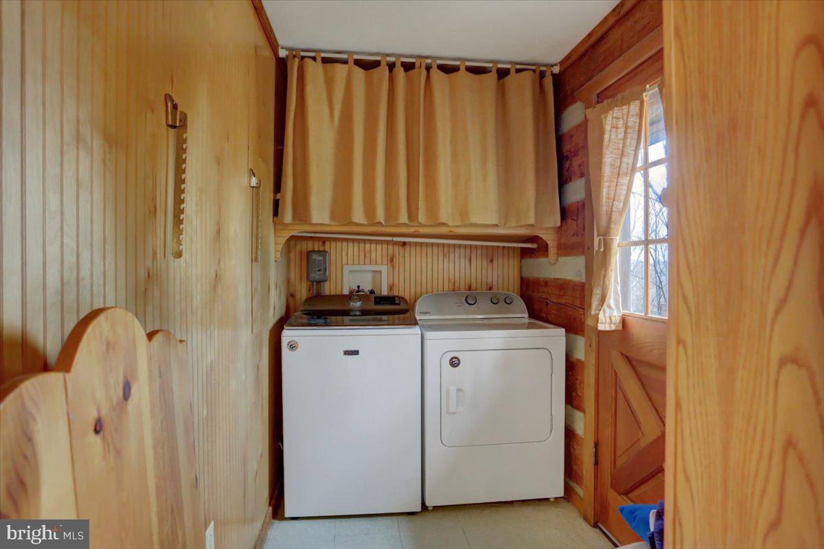 PINEBROOK - Residential