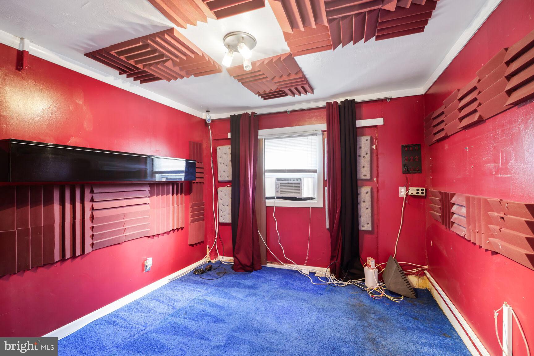 SKYLINE-3RD ADDN - Residential