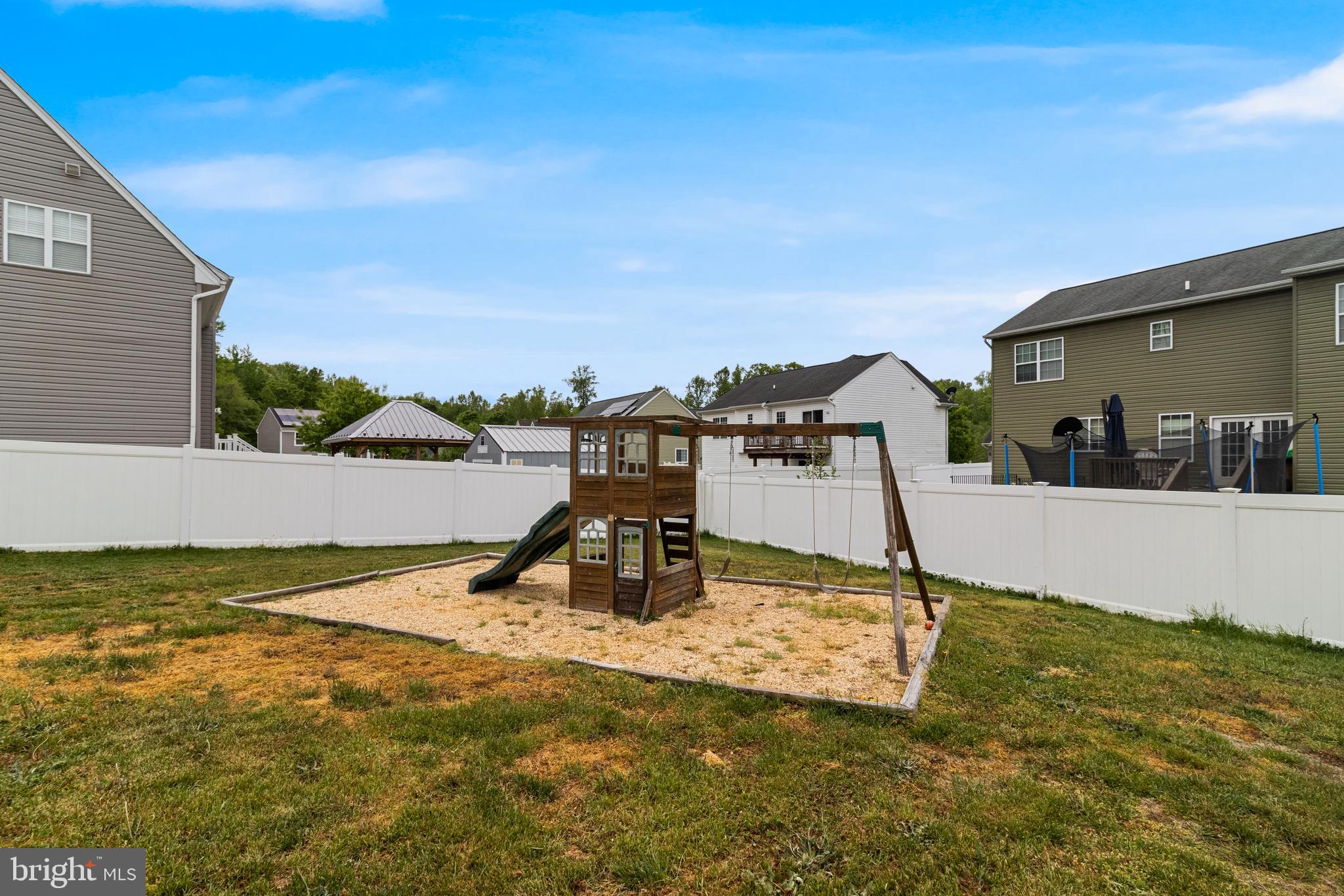 ELIZABETH HILLS - Residential