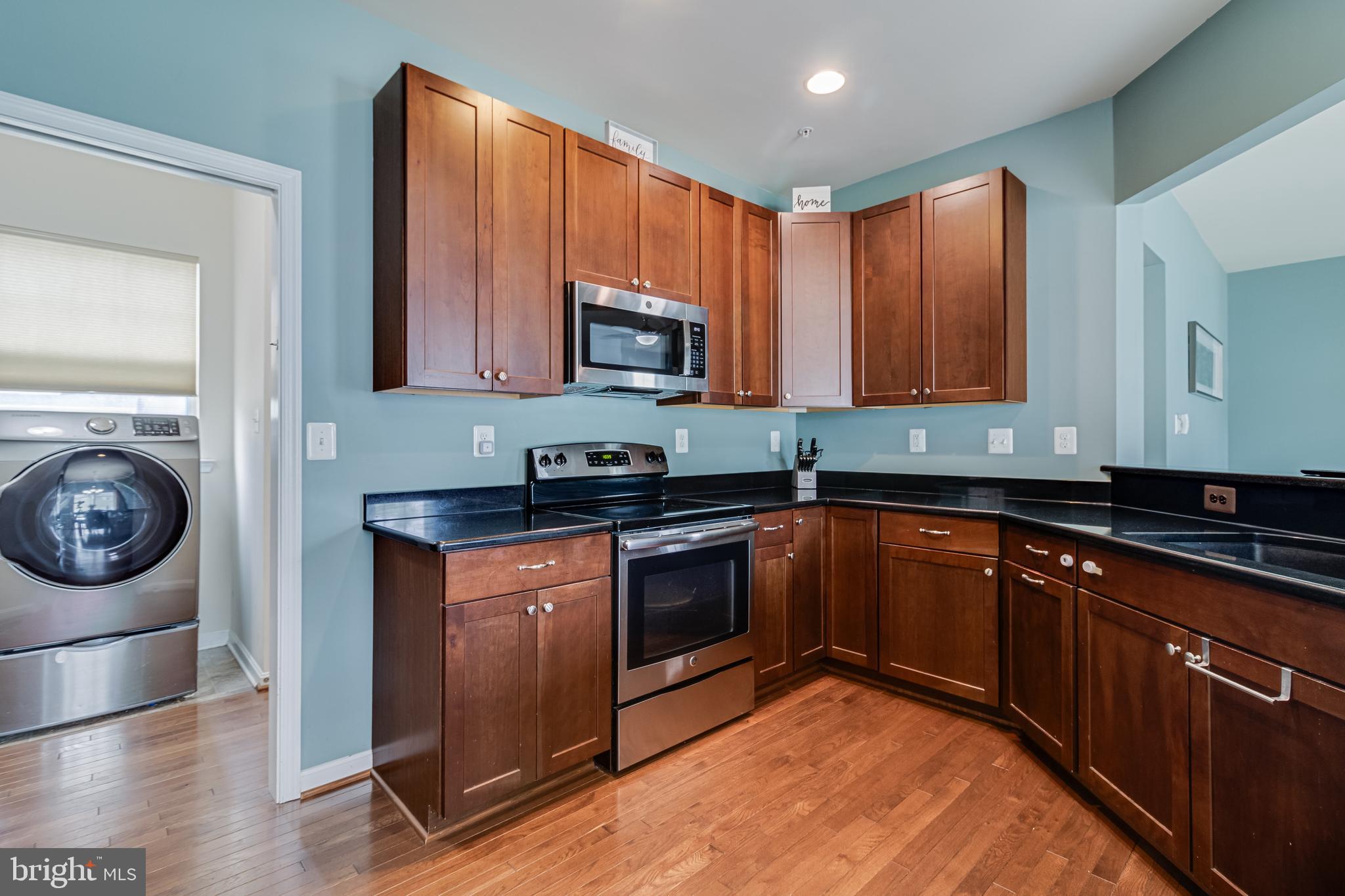 ELIZABETH HILLS - Residential