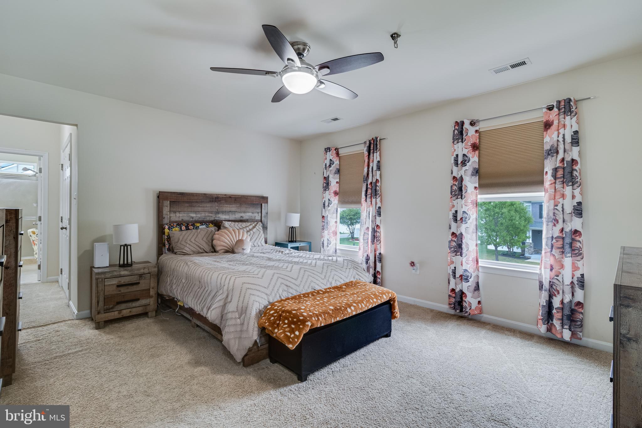 ELIZABETH HILLS - Residential