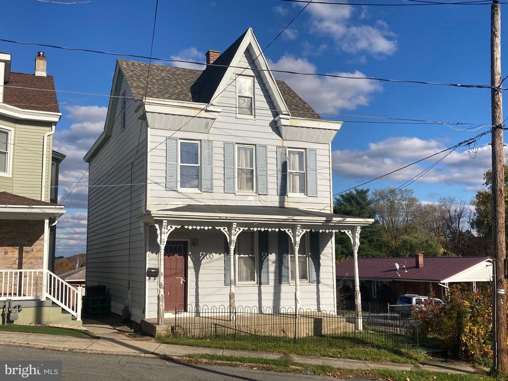 Photo of 700 N 13th Street, POTTSVILLE, PA 17901 (MLS # PASK2025268)