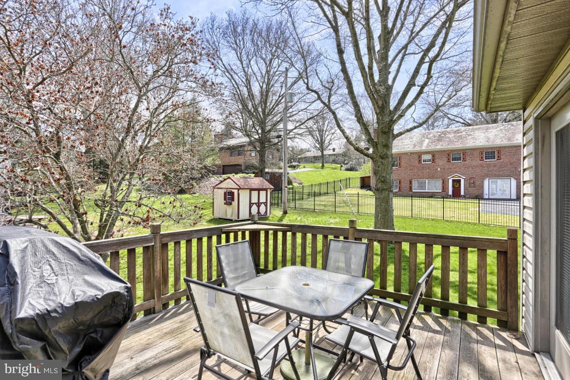 WEST RIDGE - Residential