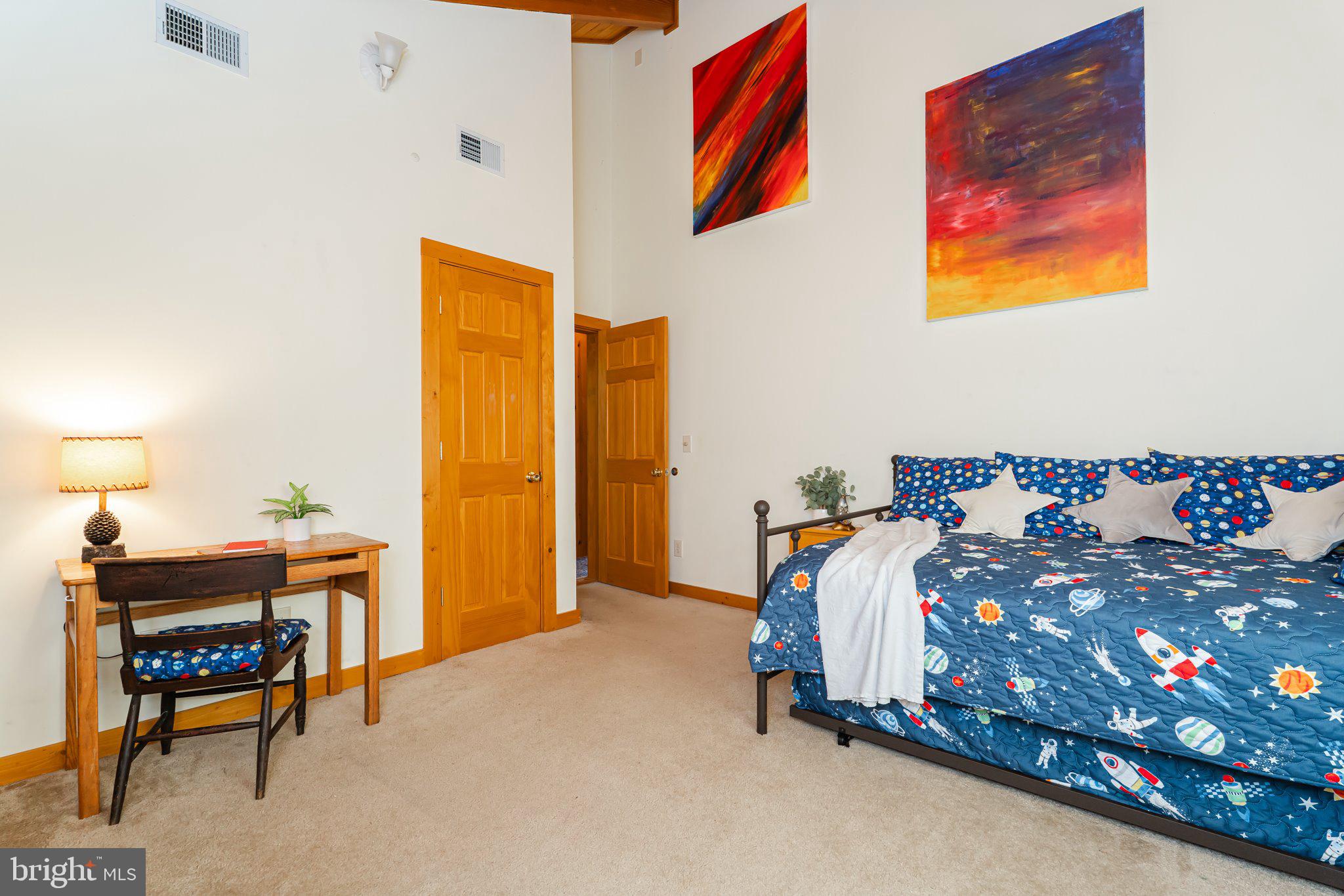 SLEEPY CREEK VIEW - Residential