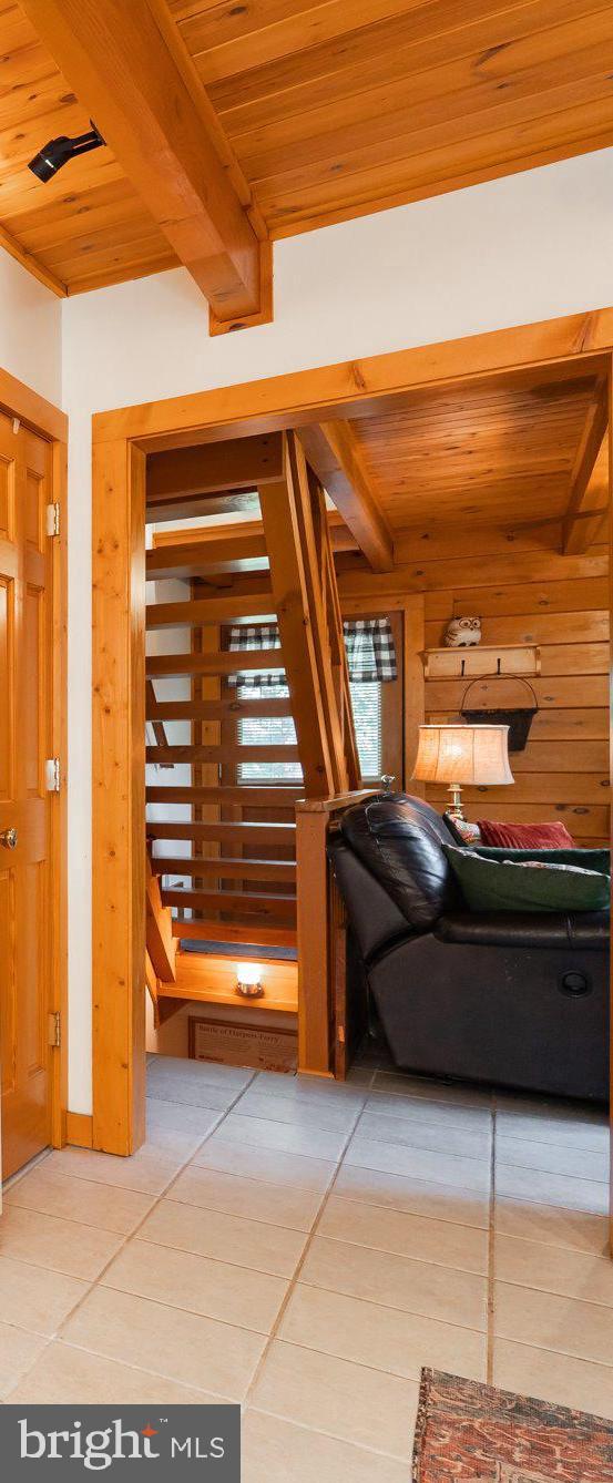 SLEEPY CREEK VIEW - Residential