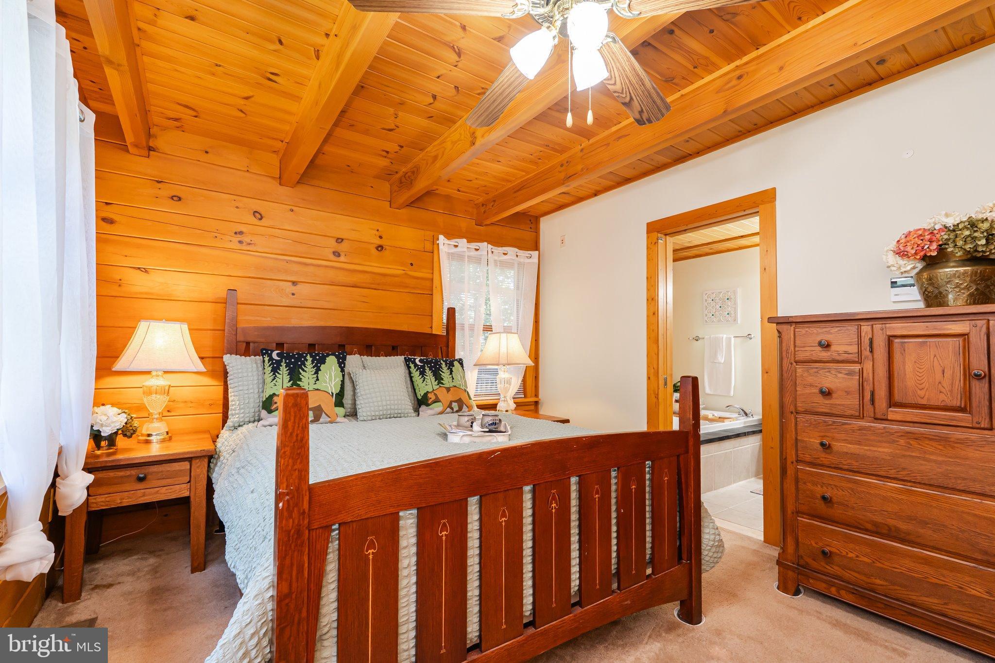 SLEEPY CREEK VIEW - Residential