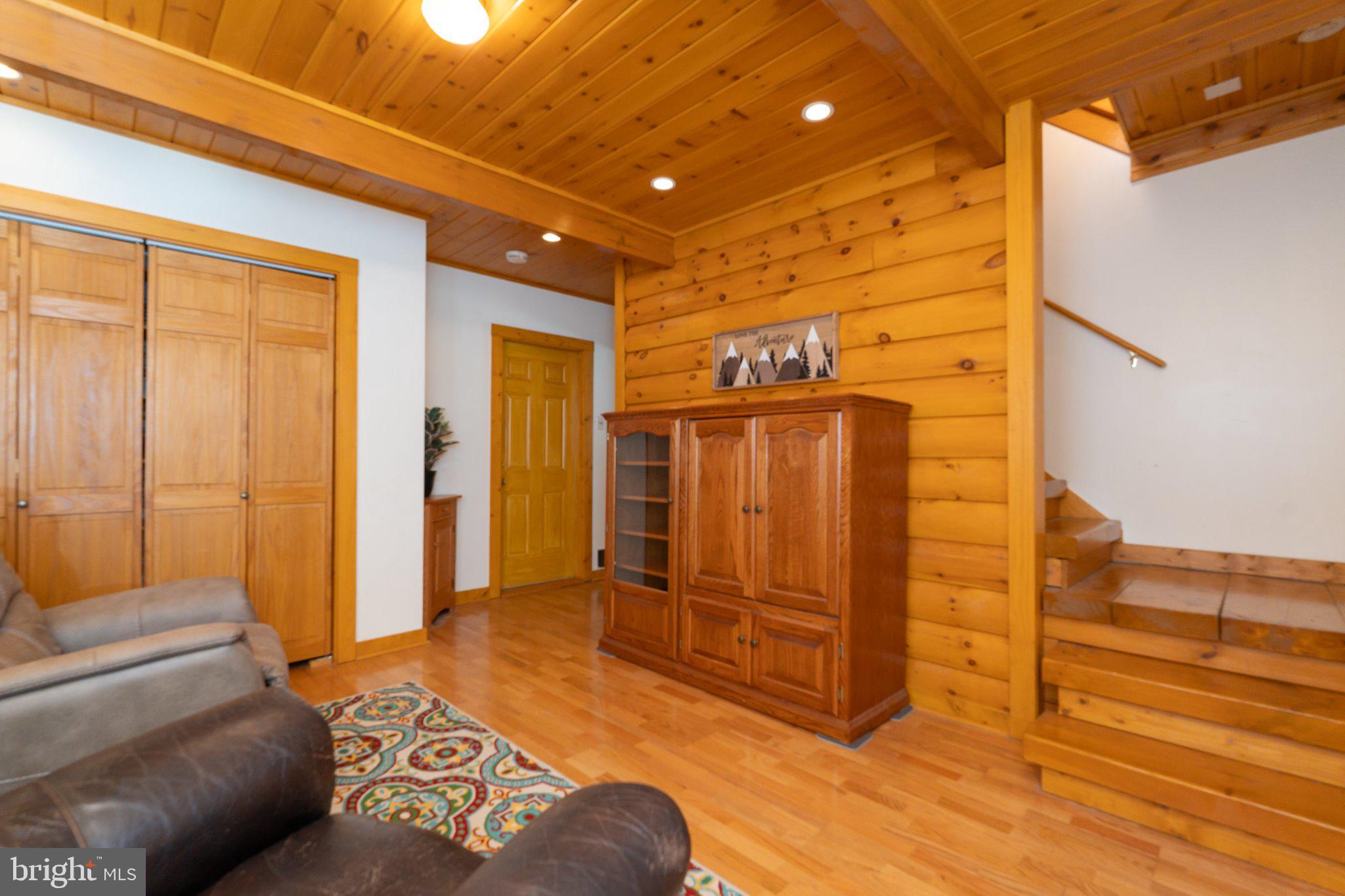 SLEEPY CREEK VIEW - Residential