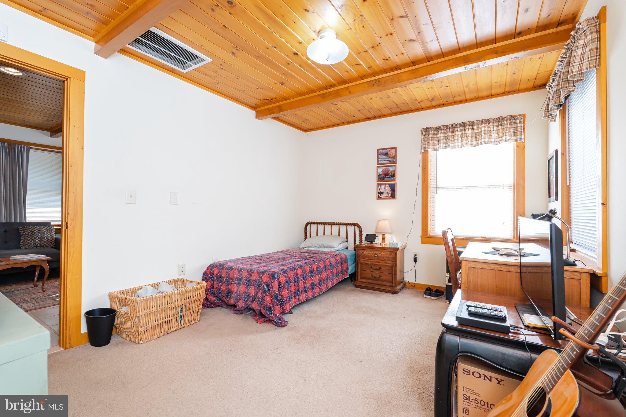 SLEEPY CREEK VIEW - Residential