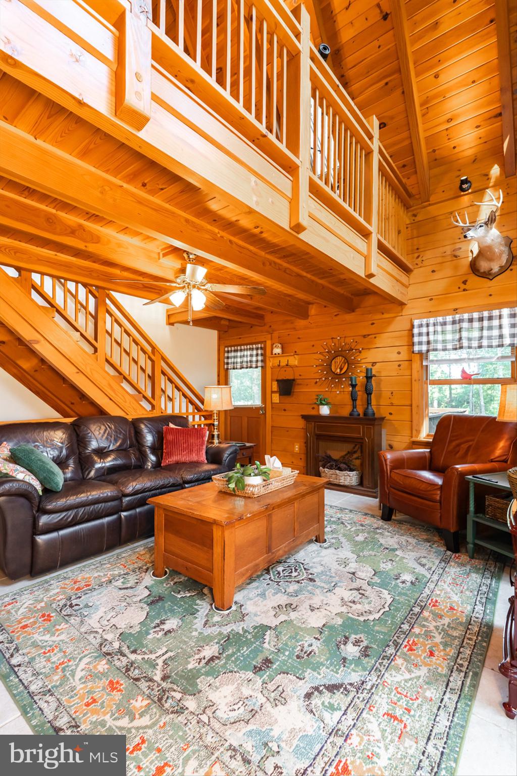 SLEEPY CREEK VIEW - Residential